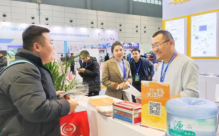 <b>蝸輪絲桿升降機</b>